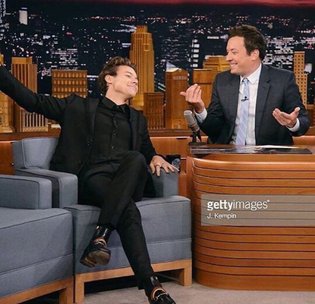 1D_24hNews's tweet photo. Harry on the Tonight Show!!!

#HarryStyles #HarryInDunkirk #Harry #Styles #HarryStylesLiveOnTour https://t.co/X7UpSAYQ2N