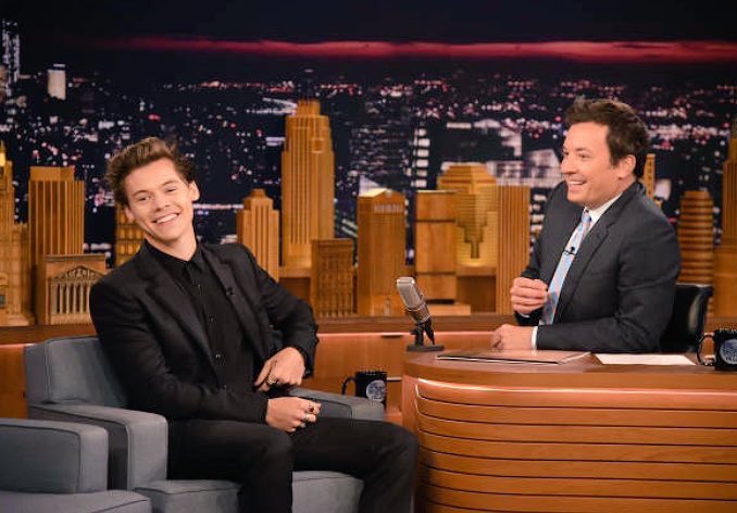 1D_24hNews's tweet photo. Harry on the Tonight Show!!!

#HarryStyles #HarryInDunkirk #Harry #Styles #HarryStylesLiveOnTour https://t.co/X7UpSAYQ2N
