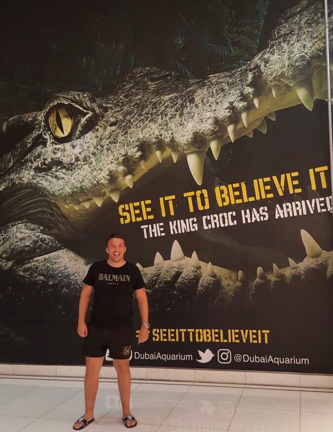 ChrisPatrick147's tweet photo. I've waited a lot of years but finally met THE KING #Seeittobelieveit #Kingcroc @DubaiAquarium what an absolute boss https://t.co/knMygpydvT