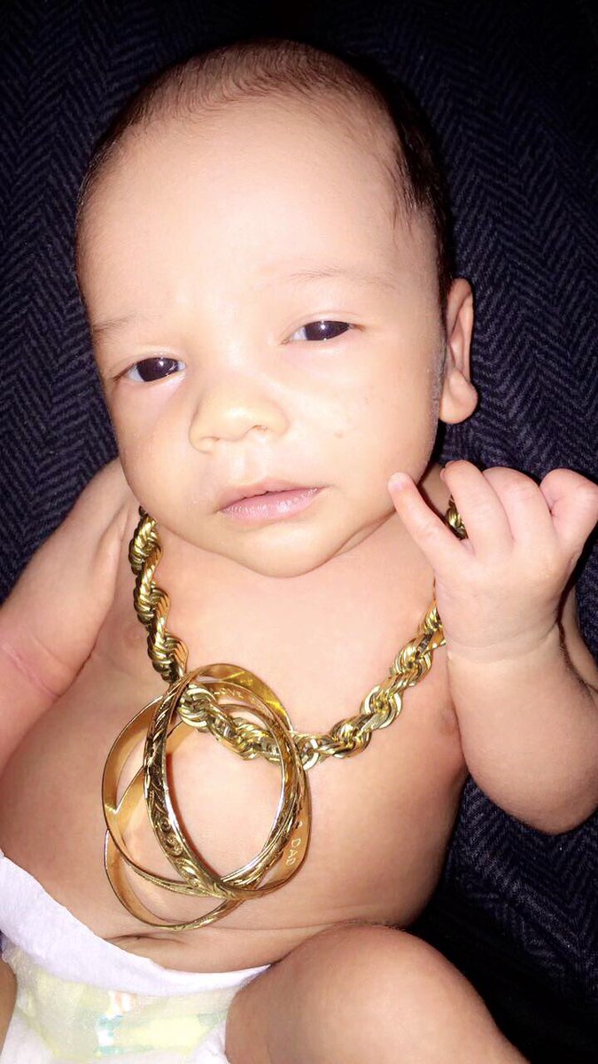 Leexxuiz's tweet photo. Mommys little stud😼😻❤️ #Hideyourdaughters #neckgamestrong🤘💁🏻 https://t.co/E6uzWlEJuJ