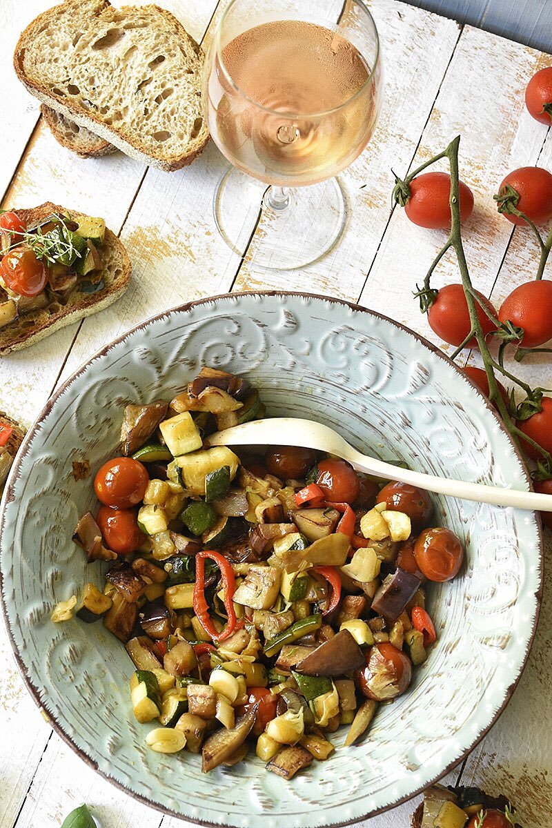 66_chez's tweet photo. Buenos dias! 🍆🍅
Mira esta version rápida de ratatouille, perfecta para cenas informales👌🏻 
https://t.co/1xZ5r8fUi3
#quemenosquemonix https://t.co/dbEj6Ge5QX