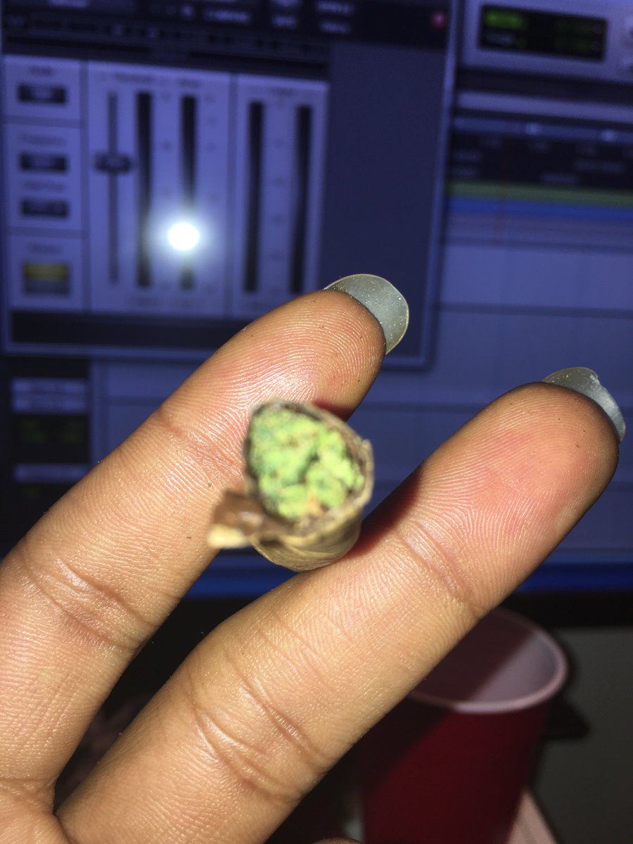 1LVR's tweet photo. #GoodVibes an #Protools #1LVR #MoneyboundYungins #NewBMF flow 🎶🔥🎶💰 We up next #JustcauseTheySaidNo  #NeverGoneStop single available now https://t.co/Y7Qvz4zJUf