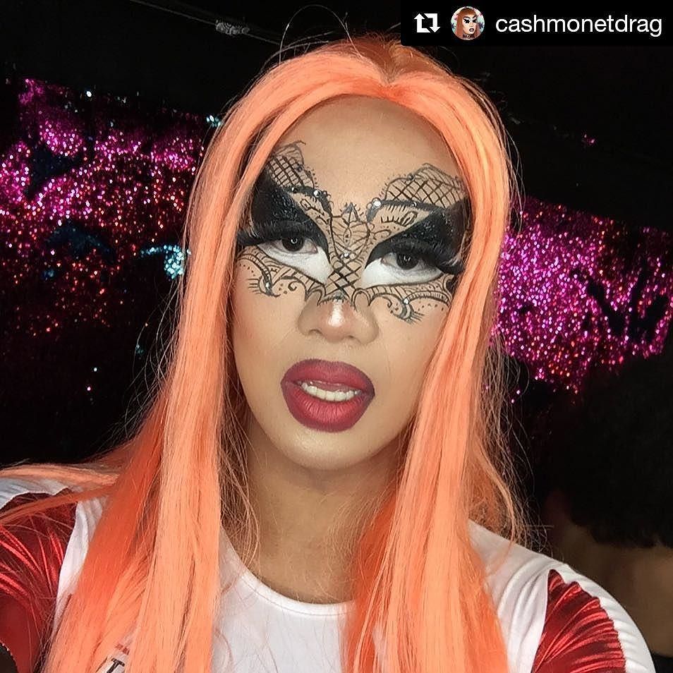 DragQueenGalore's tweet photo. #Repost @cashmonetdrag (@get_repost)
・・・
Hand painted lace 😎🤓
.
.
.
#lace #instdrag #dragmakeup #dragqueen  #sfdrag #krylon #nyx #nyxcosmet… https://t.co/ntZXA40M74