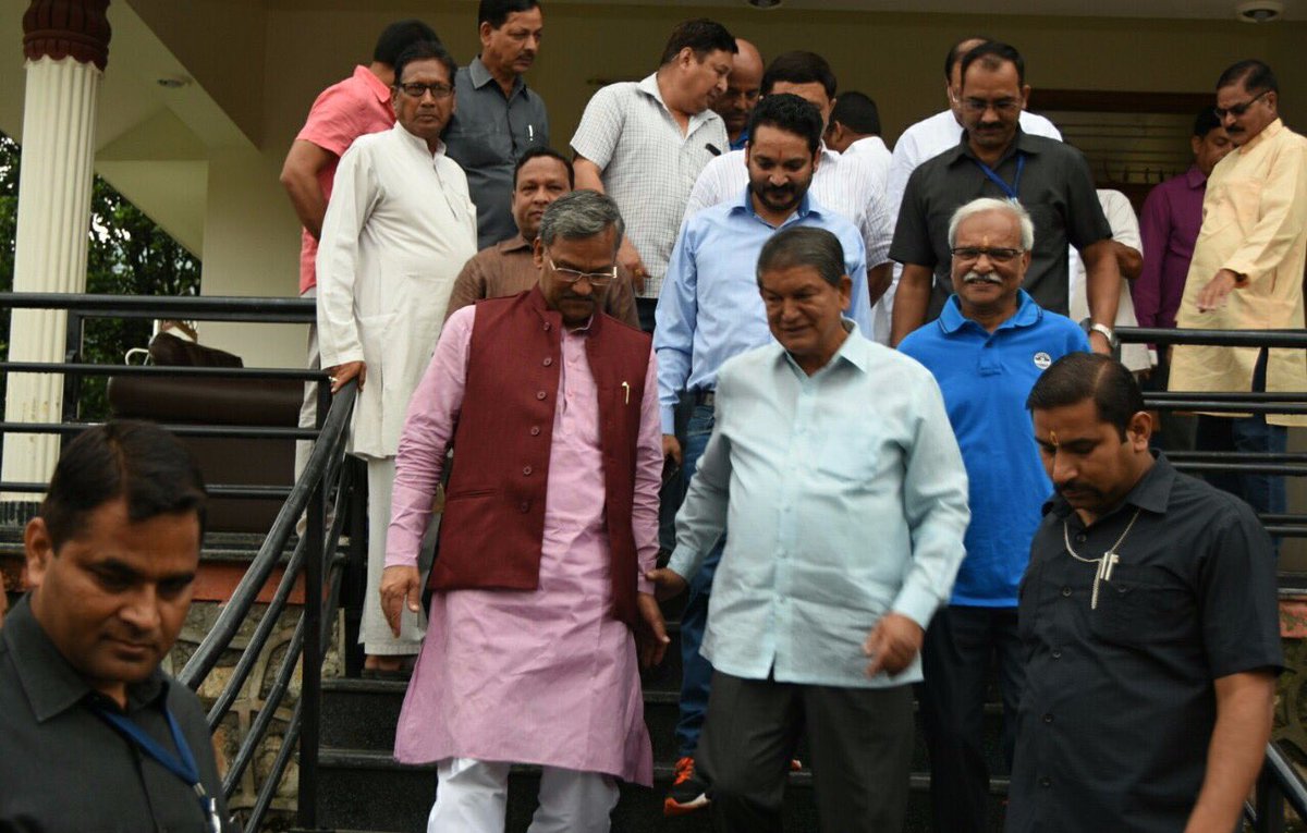 tsrawatbjp's tweet photo. Met Shri @harishrawatcmuk ji after i came to know of his accident, wish him best of health https://t.co/NnhDOUIvM3