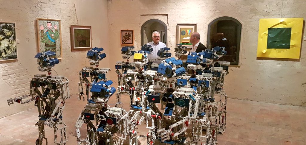 sbonaccini's tweet photo. Al @SPietroCastle, splendida struttura del '400 che ospita il MIM e copie guerrieri di terracotta dell'esercito di Xi'an @CastelliDucato https://t.co/CnrwSjpoKB
