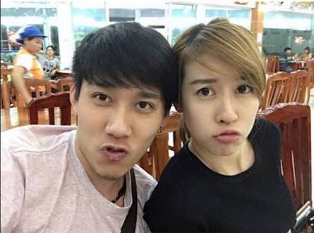 NooRunth's tweet photo. @CheerNy ซบตักชู้ต ก่อนนะแม่   ลูกคิดถึงชู๊ด  555 🙊 https://t.co/IYZL8funJd