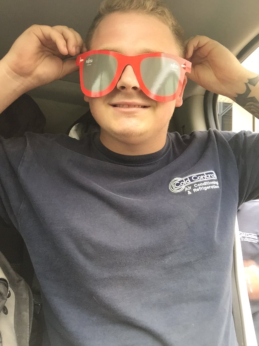 yoitschar's tweet photo. #fujitsusunnies #coldcontrol https://t.co/shyH5cNWtC