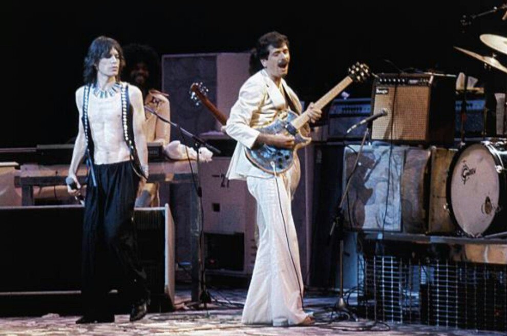Happy birthday Carlos Santana!
Live at the Garden 1975  