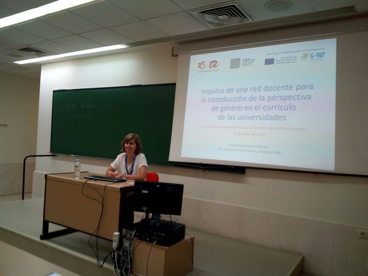 gendernet's tweet photo. Presentada la experiencia de G-NET en #CongresoFlacso2017 #formación #género #igualdad #currículo #universidad https://t.co/gGNK75PTIw https://t.co/l1P3tMKNGx