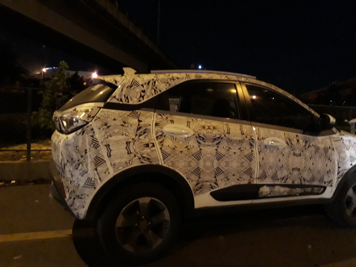 R8Nishanth's tweet photo. possibly TATA NEXON spotted just outside TML factory. #Tatamotors #tatanexon #Pune #mulecar https://t.co/QzN2vJDKIY