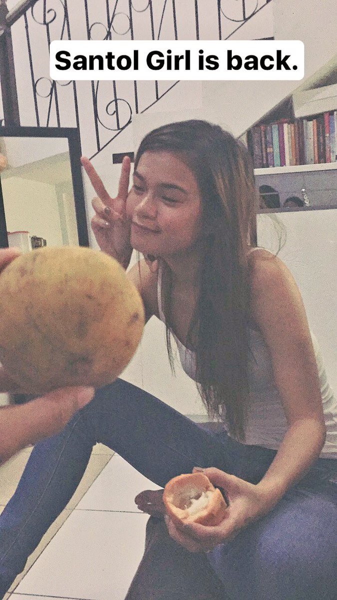 naiaaferrer's tweet photo. Peace ✌💜😉 #MARGOFriendship @MissMarisRacal @loyzagadiegs @Purple_FranU https://t.co/6HHs3fe9n7