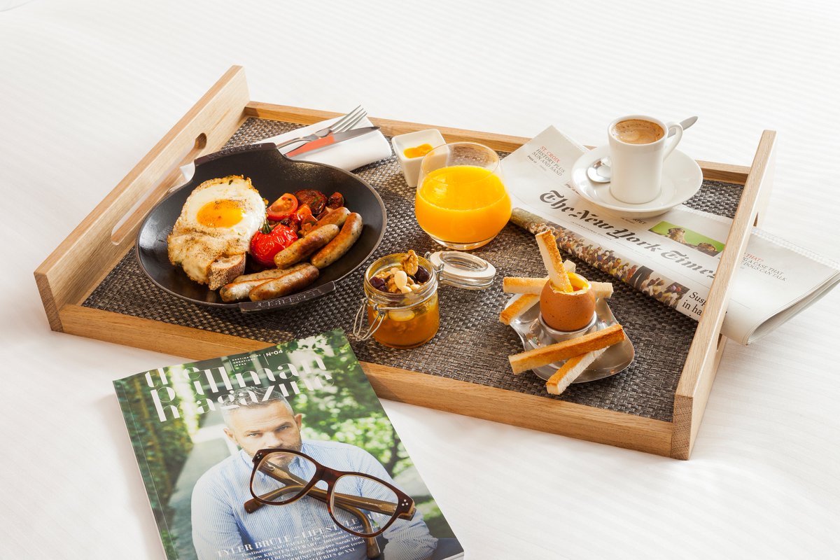 PullmanBercy75's tweet photo. Votre petit-déjeuner arrive à temps grâce au Room service ! 🍴🍳 #pullmanbercy #pullmanlife #breakfast #roomservice #paris12 #bercy https://t.co/pmBX2HR4xP