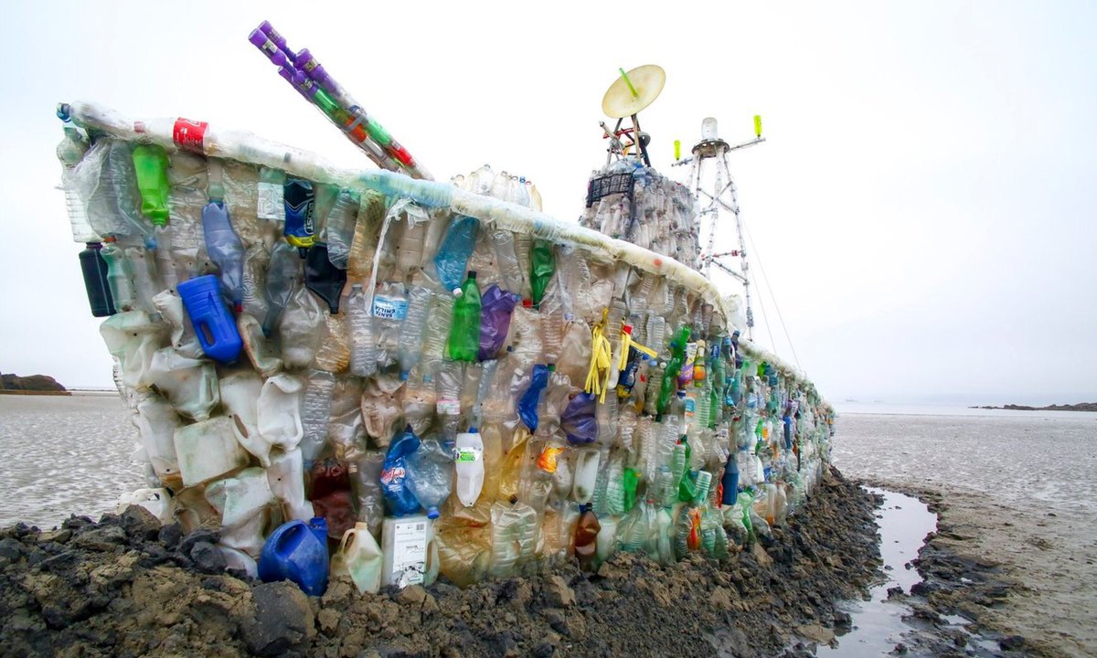 sascampaigns's tweet photo. Wasteland Warship made from thousands of plastic bottles highlights threat of single-use plastics in our oceans! https://t.co/4fML2gzaVY https://t.co/8GfvTRMX1Y