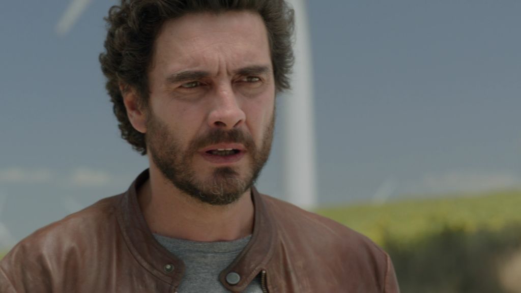 El teniente Menéndez, en problemas bit.ly/2thH2s9