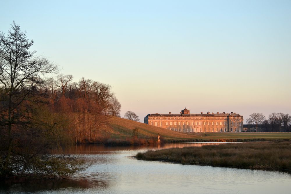 ChichesterDC's tweet photo. 22 July - 3 September: Play, Create, Explore at Petworth House. https://t.co/R1PrXsDthZ #WhatsOn #Petworth https://t.co/DbfnTP1R7Z
