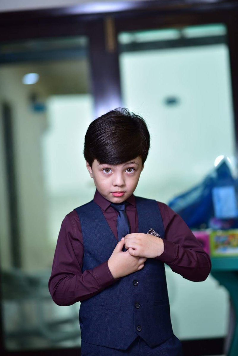 iqrarulhassan's tweet photo. تو جن آنکھوں سے مجھ کو دیکھتا ہے
میں اُن  آنکھوں  سے دنیا دیکھتا ہوں
.
#NotJustPoetry #HBD_Pehlaaj https://t.co/eeEa950JsD