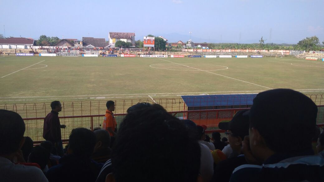 OrangRembang's tweet photo. Selamat bertanding, semoga PSIR point penuh di pertandingan ini. Kudu Fair Play lho ya! #OrangRembang #PSIRDay https://t.co/ElLjJSAWL1