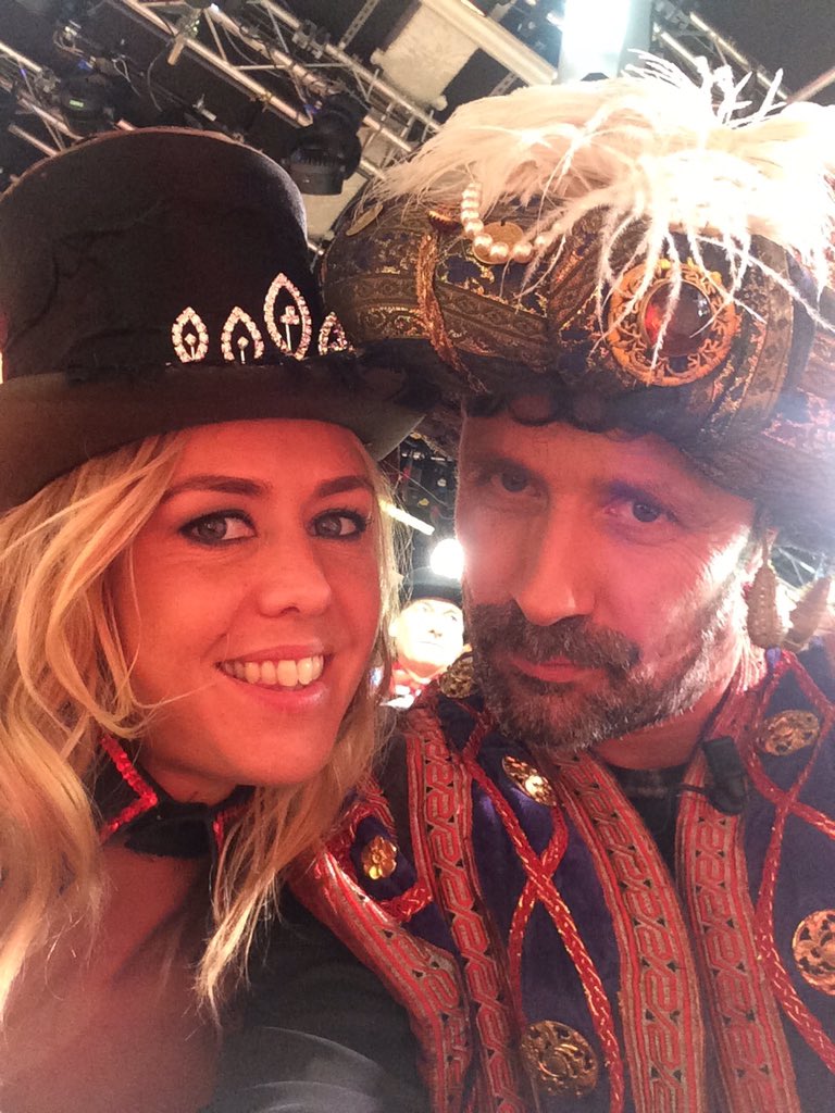 EnoraM_Fan's tweet photo. Joyeux anniversaire @EnoraMofficiel 💕🎂 https://t.co/94NGci7r3G