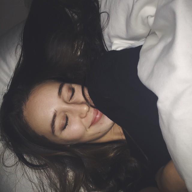Adele_Beale's tweet photo. Happy birthday bby<3 You're such an amazing person~~ Love youu🎉💖👑 @DebnamCarey #the100 #FearTWD #AlyciaDebnamCarey #Clexa https://t.co/3ImhOVVMUy