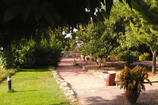 paradadelcompte's tweet photo. ¿Un hotel en plena naturaleza? 

Sí, en @paradadelcompte estamos situados en el corazón de la comarca del #Matarranya.

¿Vienes a vernos? https://t.co/kcYKInL7lu