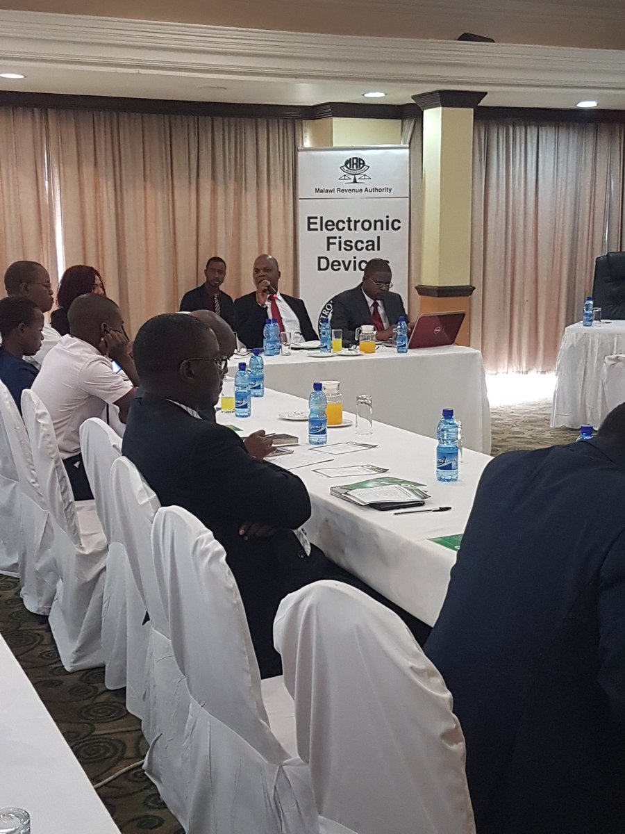 MRA_Malawi's tweet photo. MRA officials giving feedback. #paytaxes #developmalawi #Malawi #exportation #exporters'workshop https://t.co/HWCLL6PDC8