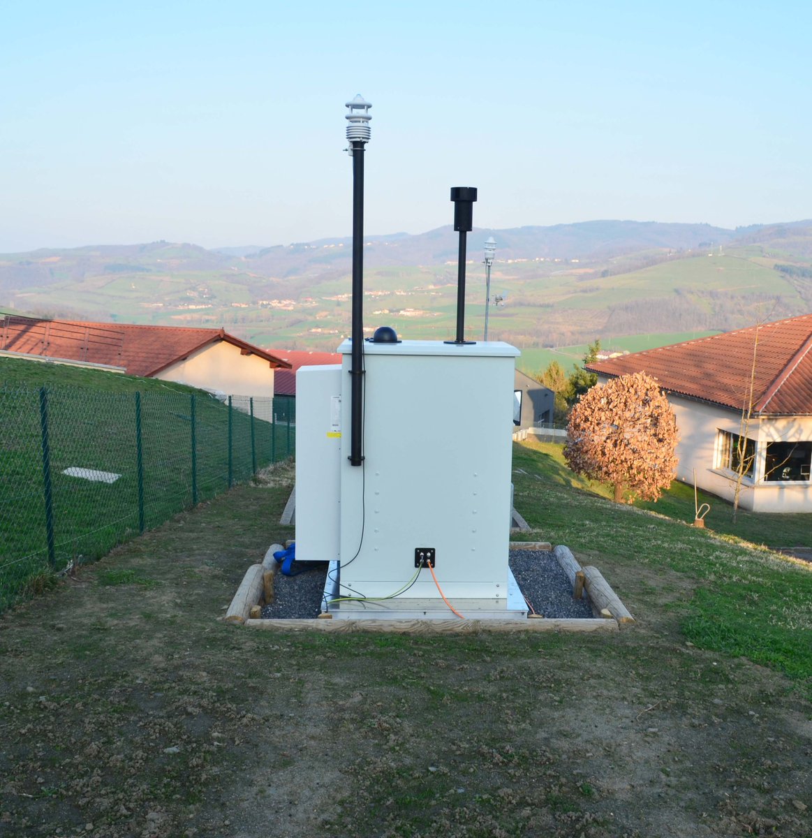 LufftOnline's tweet photo. #Plair from #Switzerland launched a new #pollencount #measurementsystem incl. #Lufft #weathersensors. Learn more at: https://t.co/OWG7t6oE75 https://t.co/IrmeV1BbGP