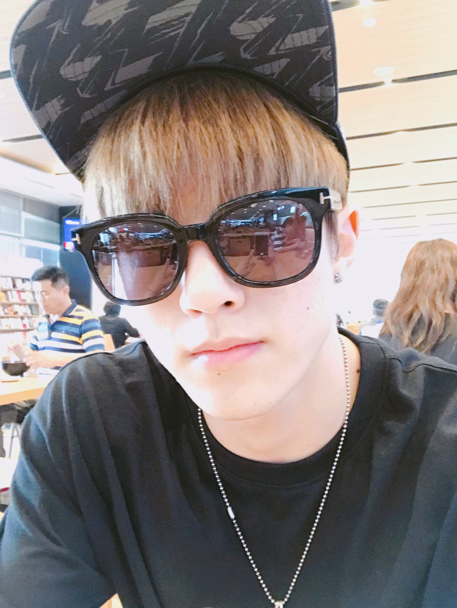 DFKqMS5UQAAjtmv.jpg:orig