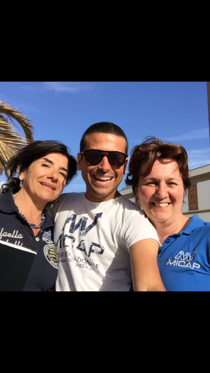 Circondarsi di persone straordinarie!! #LeadershipAcademyMICAP goo.gl/XCHBLx
<a href="/nmasciadri/">Noris</a>