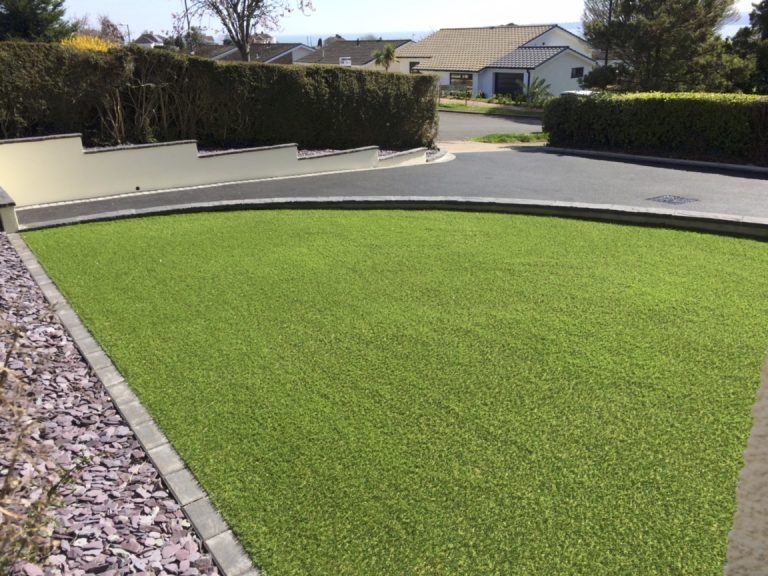 AGIgrass's tweet photo. Change your lawn into a near maintenance free area to enjoy with the whole family. Visit https://t.co/Yowq74MgRr for more info #Torbay https://t.co/uqbDjaVEoi