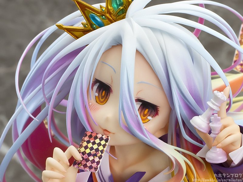 カホタン グッスマのすみっこ 髪の毛が美しすぎる こんなに細かく こんなに極彩色のフィギュア がかつてあったでしょうか 色々な角度から髪の流れを辿るように眺めると幸せ 髪の裏表で色が異なる点にもご注目ください 企画担当に聞いた1 8
