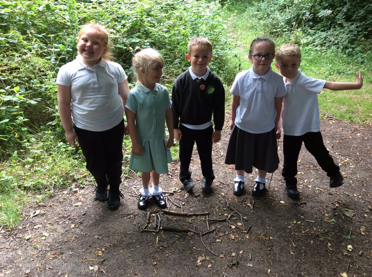 Fs1Linden's tweet photo. @Fs2Linden using sticks in the woods to make different sharks #lindenlovesoutdoorlearning #underthesea https://t.co/H4eHj0TKIK