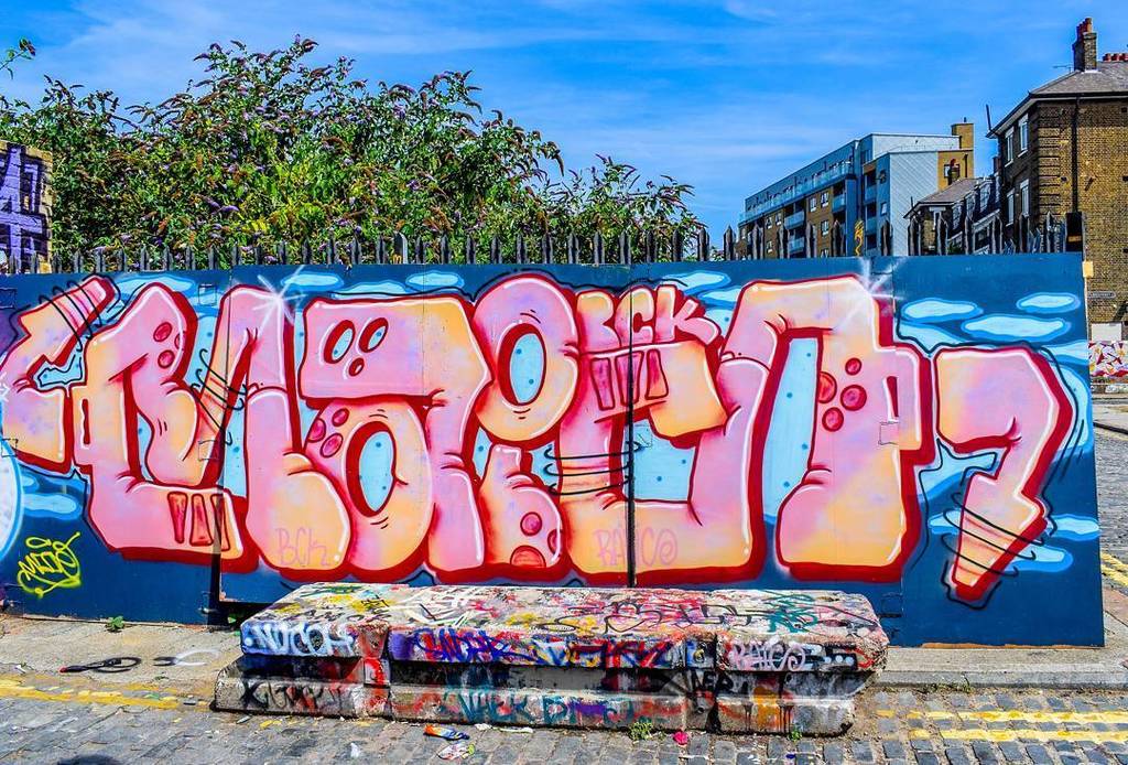 ApolloBelladona's tweet photo. Mos 2017 graff 🎨 🚨 🚨 🚨

#StreetArt #Graffiti #WhoDidThis #MosUK17 #PedleyStreet #Shoreditch #London #Nikon #NikonD… https://t.co/5xWdo8pV2g https://t.co/pig7dPnqM3