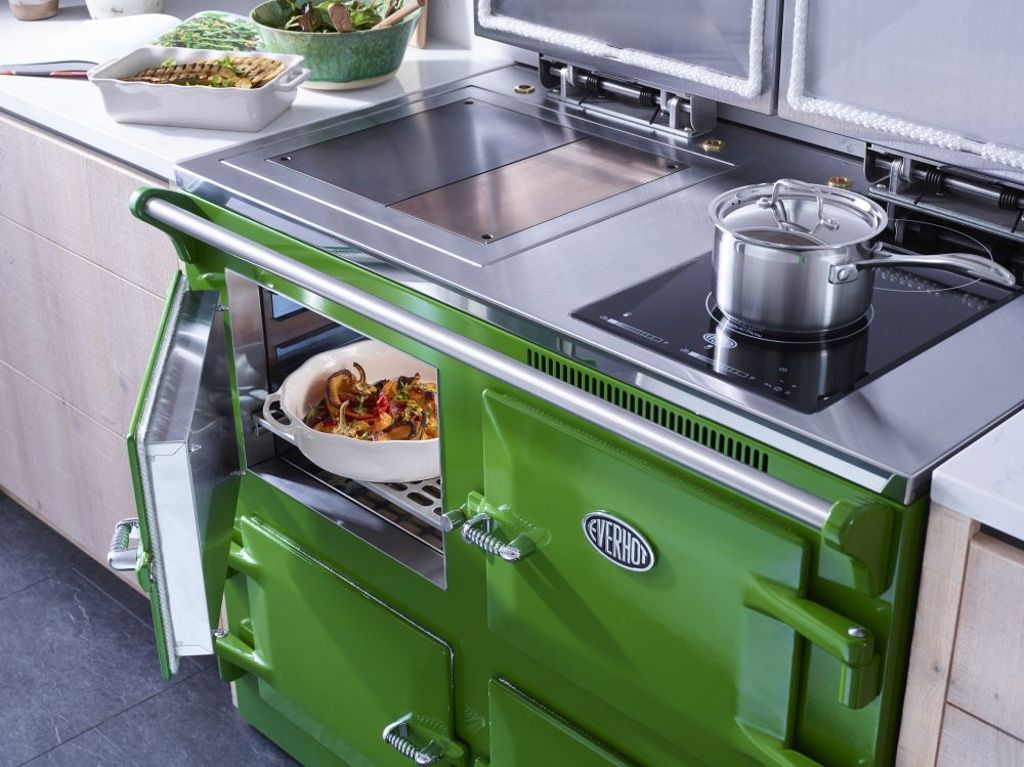 The new limited edition 110i fern <a href="/everhotcookers/">Everhot Cookers</a> in action!