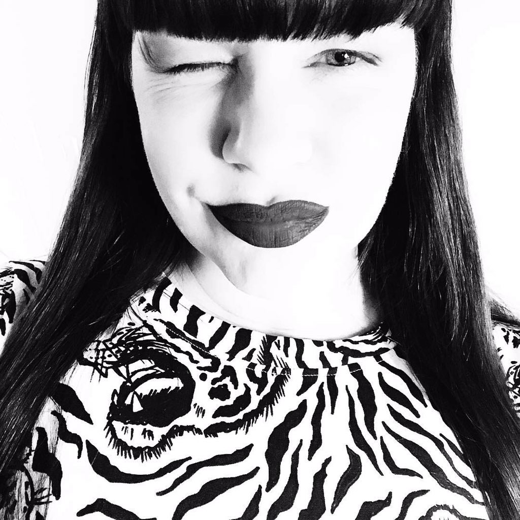 ElephankOFC's tweet photo. Miss Kittin ⚡️nos acompañara este Sábado en esta primera edición #SecondLifeFest 🌿 #pollença #mallorca #misskittin #love #techno https://t.co/knz3disbgw