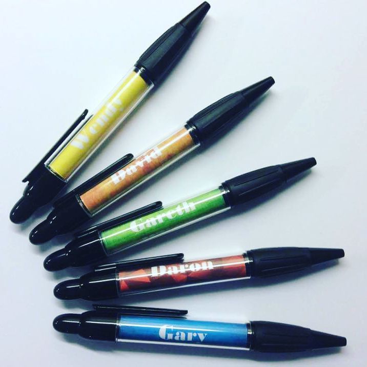 YourOccasions17's tweet photo. **PERFECT FOR TEACHERS!**
Lanyards £3.49
Pens £1.00
#youroccasions #yourstationery #teachersgifts #customisable #endofterm #schoolholidays https://t.co/OBSyUg8gNv