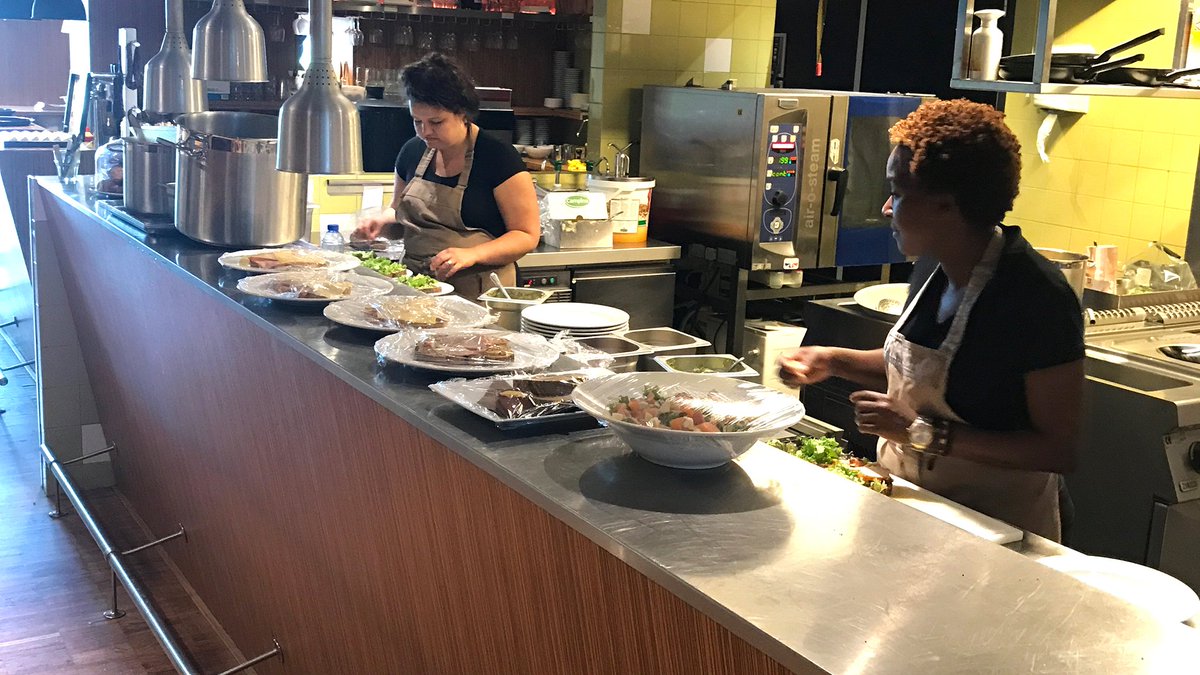 Volle bak vanmiddag: à la carte zitten we ramvol. Tot straks!