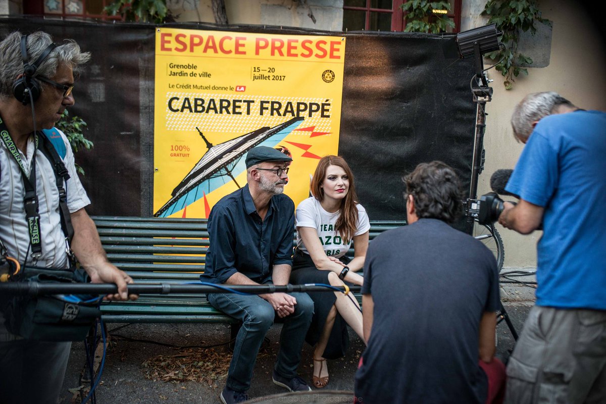 Interview de <a href="/nouvellesvagues/">.</a> au <a href="/Cabaretfrappe/">Cabaret Frappé</a> ! 

Merci <a href="/FRANCE3RA/">FRANCE3RHONEALPES</a> !

<a href="/elodiefrege/">Elodie Frégé</a> &amp; <a href="/UncoveredQOTSA/">Olivier Libaux</a>