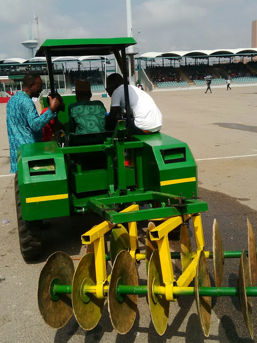 MSME_ClinicsNg's tweet photo. Made in Nigeria Farm equipments #RiceprocessingMachine #Tractor display at the ongoing #MSMEClinics In Abuja @AsoRock @NOA_Nigeria https://t.co/pOfgshYW5K