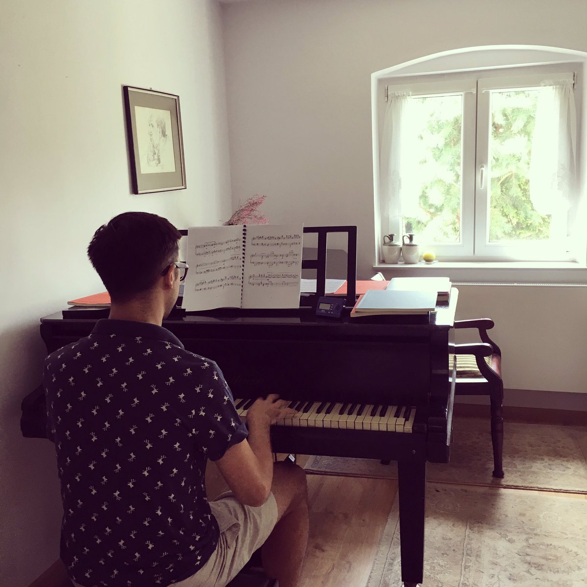 AlekDebicz's tweet image. #practisetime #hometown #Wrocław #summerpractise 🎹🎹🎹