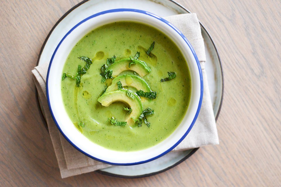 PrettyGoodCook's tweet image. Zin in een lichte, healthy, #vega maaltijd? Maak deze romige courgette avocado soep! prettygoodcooking.wordpress.com/2017/07/20/cou…