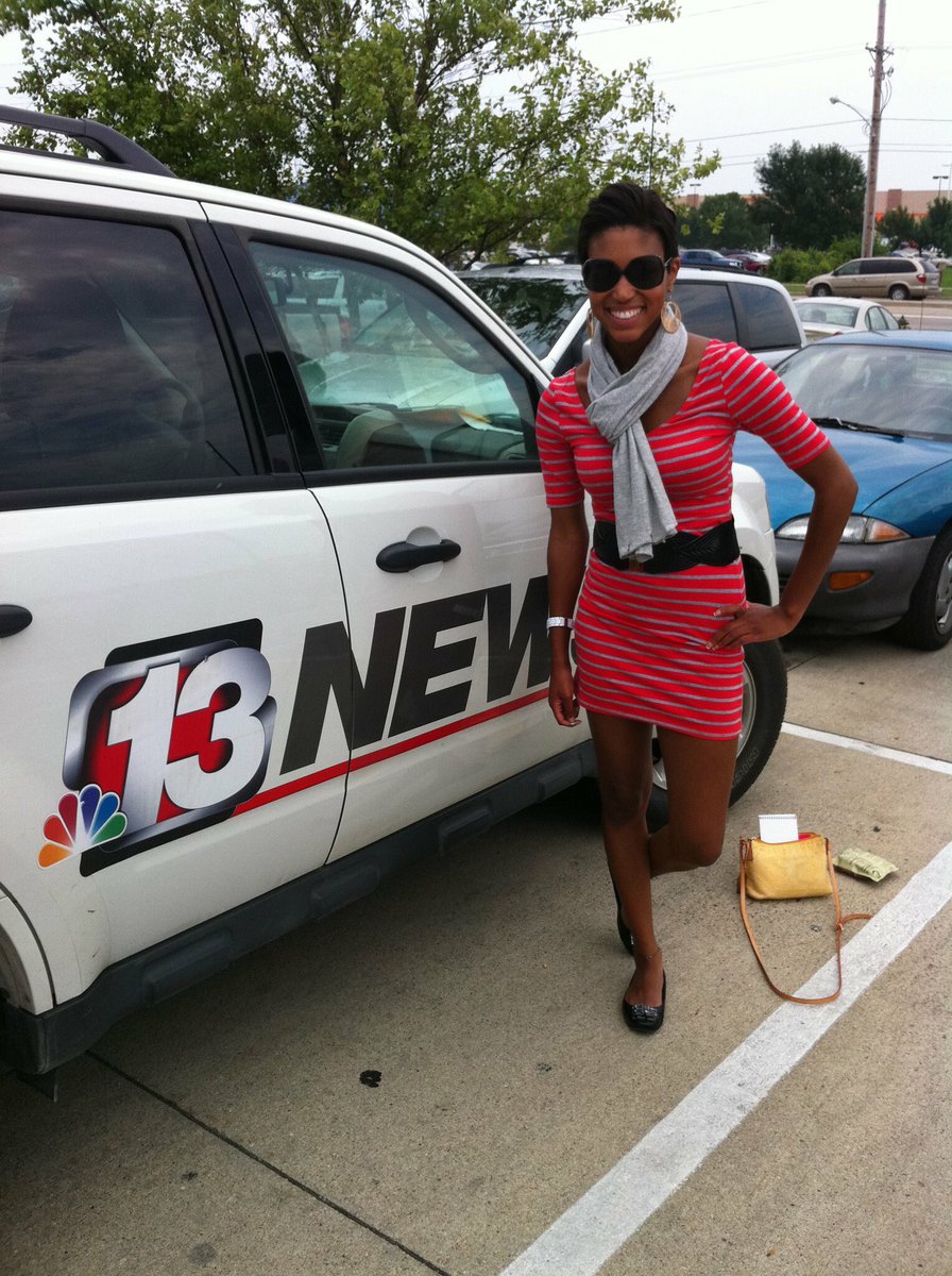 _JodiLong_'s tweet photo. Throwback to the summer of 2011 when I was an intern at @WHOhd! Scary to think this is how I thought reporters dressed ๐ฌ๐บ#dresstooshort https://t.co/X8S5ecVMqv