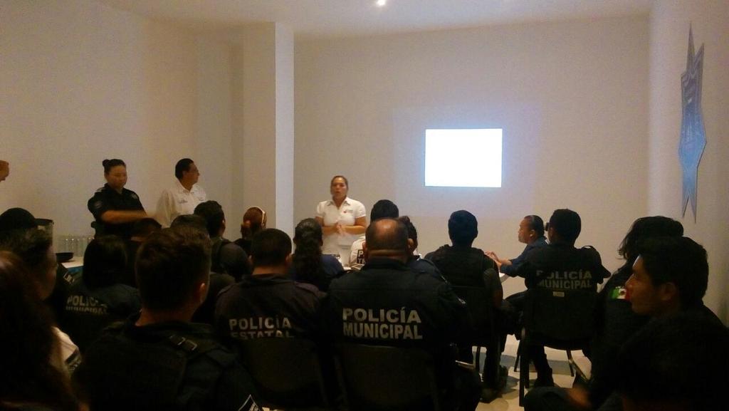 omaralpuche's tweet photo. #CursoDDHH #DerechoDeIgualdadNoDiscriminación para #Policías del @PtoMorelosAyto @LFpuertomorelos @ICCALPMORELOS https://t.co/EsCm2mDZSZ