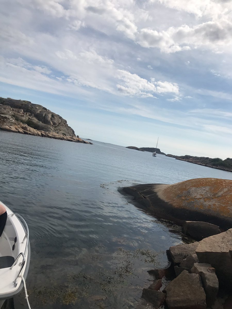 Grötö utanför smögen får lyssna på #352sommar