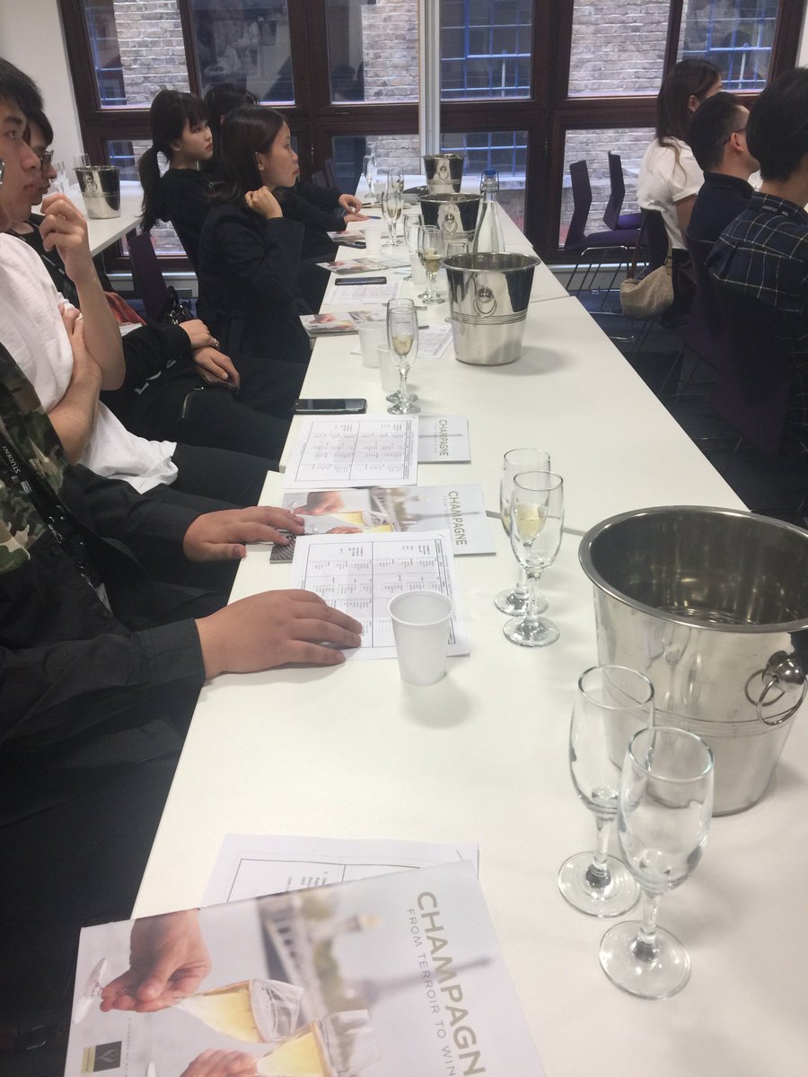 MktgCulc's tweet photo. @Champagne_UK at #CULC today educating and entertaining our #Marketing students. https://t.co/AbuwEoNVix