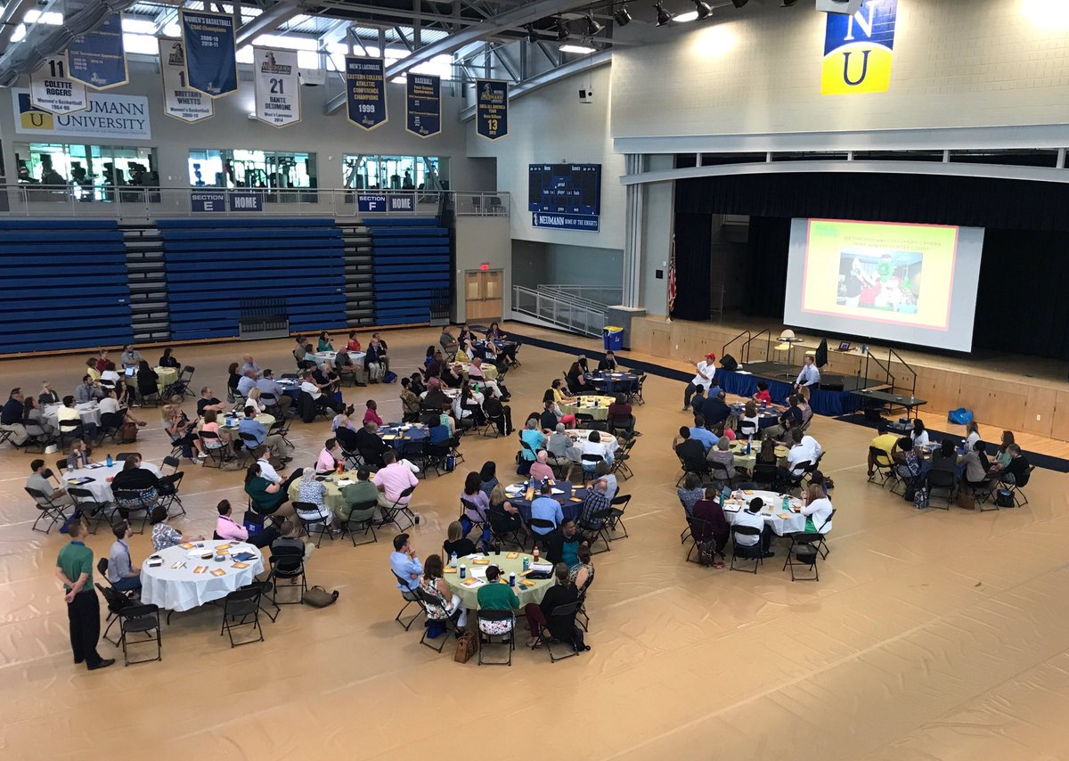 ResLife_Neumann's tweet image. Tom Bergoyne, the man behind the Phillie Phanatic, and SJU staffer Matt Fullmer speaking at #ASACCU2017