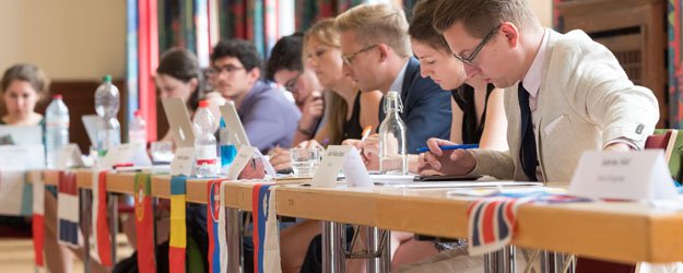 uni_mainz's tweet image. JGU MAGAZIN: So funktioniert #Europa: 8. #ModelEuropeanUnion in Mainz bringt junge Menschen aus 20 Ländern zusammen magazin.uni-mainz.de/8169_DEU_HTML.…