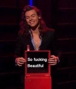 halfaheart49's tweet photo. Vede questa foto di Louis 
Io così https://t.co/C9yyhV99ff