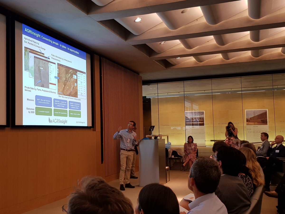 kate_parsley's tweet photo. #tfm17
Hamish Drewry from @agriinsightnews describing how they bring data together to assist African businesses and farmers
@CambPlants https://t.co/wm9yxLD4wm