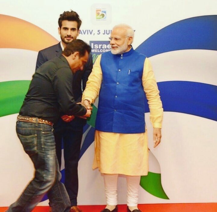 TackerBlog's tweet photo. @karantacker
Historical moment with @narendramodi
#IndiaIsraelFriendship
#TackerInIsrael
Pic cr : uploader https://t.co/ZQbehjgW0w