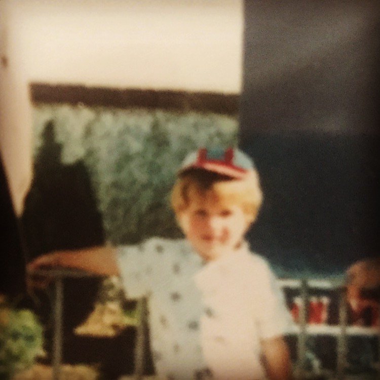 theoHOfficial_'s tweet photo. Guess who ? https://t.co/3Q68ZuzpDV